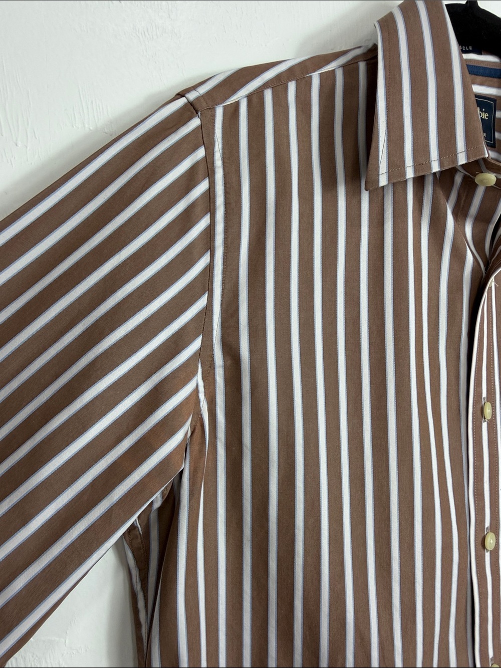 Abercrombie & Fitch Muscle Fit Brown White Stripe Button Shirt Medium - Picture 3 of 10